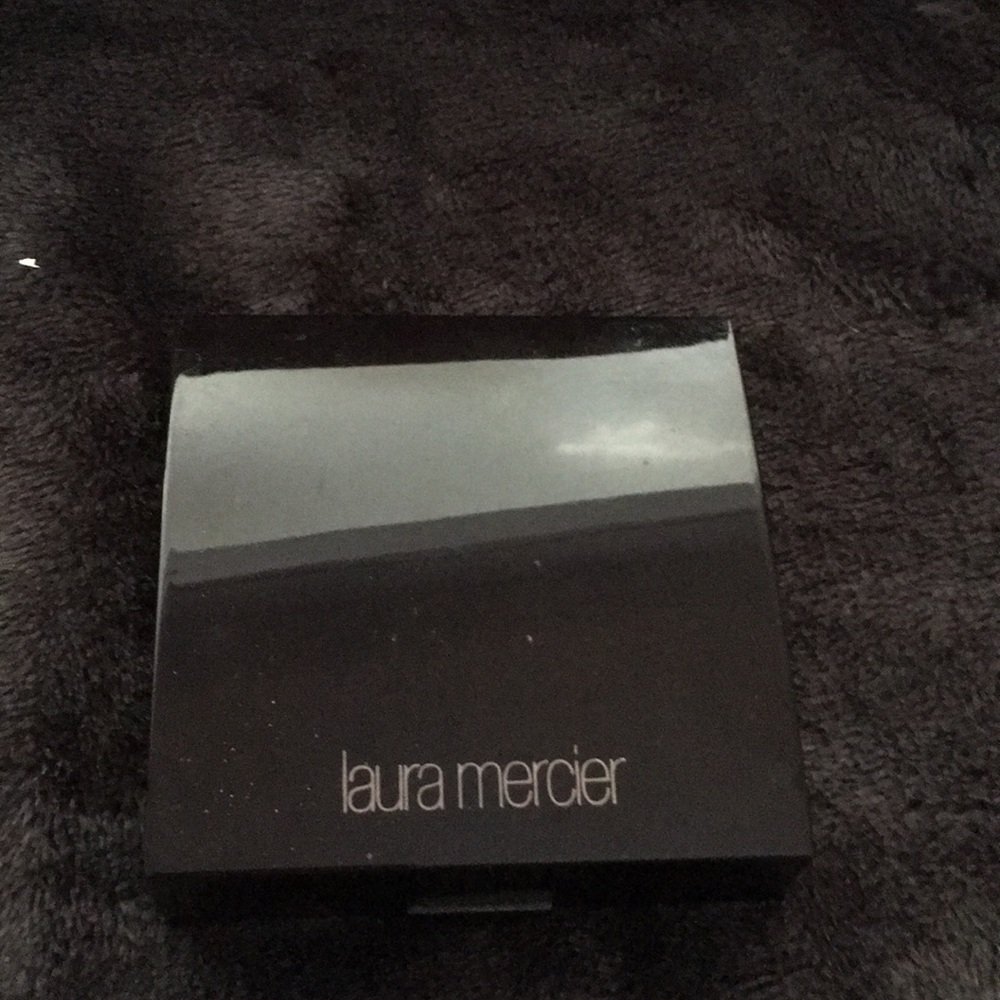Laura Mercier Face Illuminator-shade: addiction